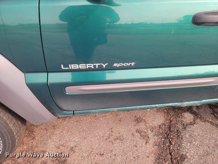 image for item ML9345 2003 Jeep Liberty Sport  SUV