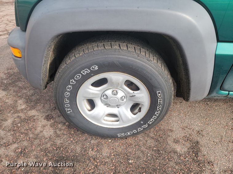 image for item ML9345 2003 Jeep Liberty Sport  SUV