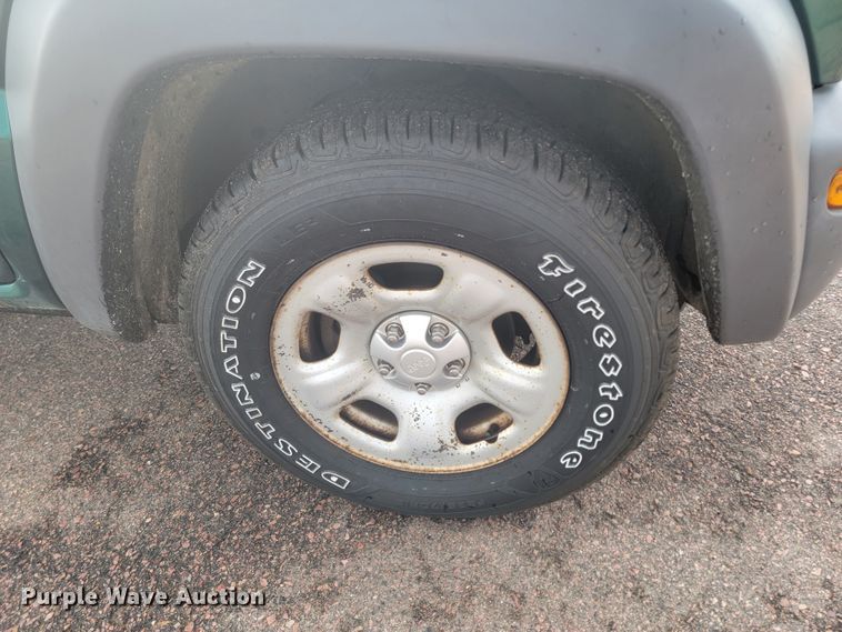 image for item ML9345 2003 Jeep Liberty Sport  SUV