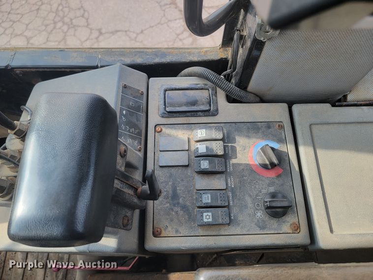 image for item ML9346 2001 Caterpillar 928G  wheel loader