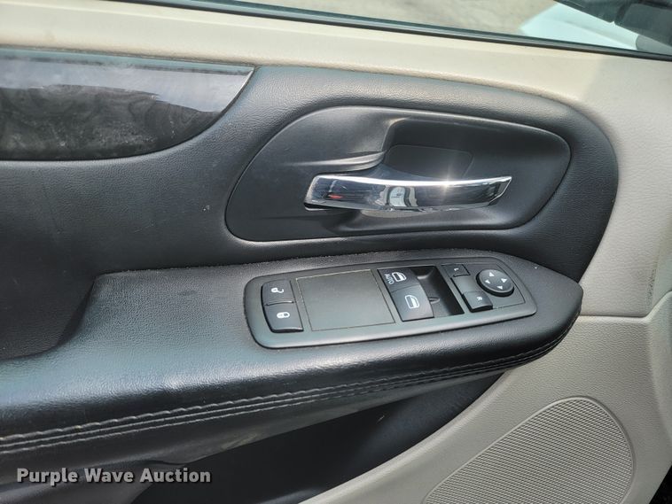 image for item ML9353 2015 Dodge Grand Caravan  van