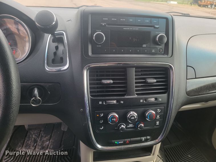 image for item ML9353 2015 Dodge Grand Caravan  van