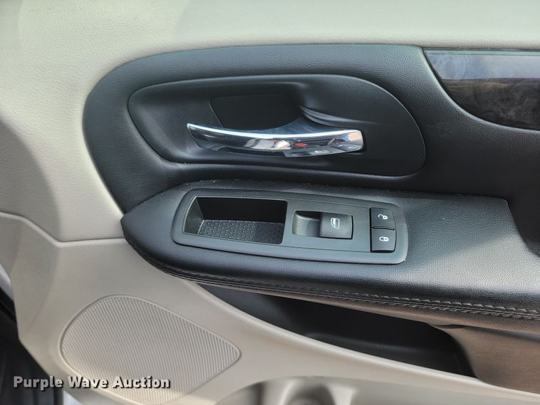 image for item ML9353 2015 Dodge Grand Caravan  van