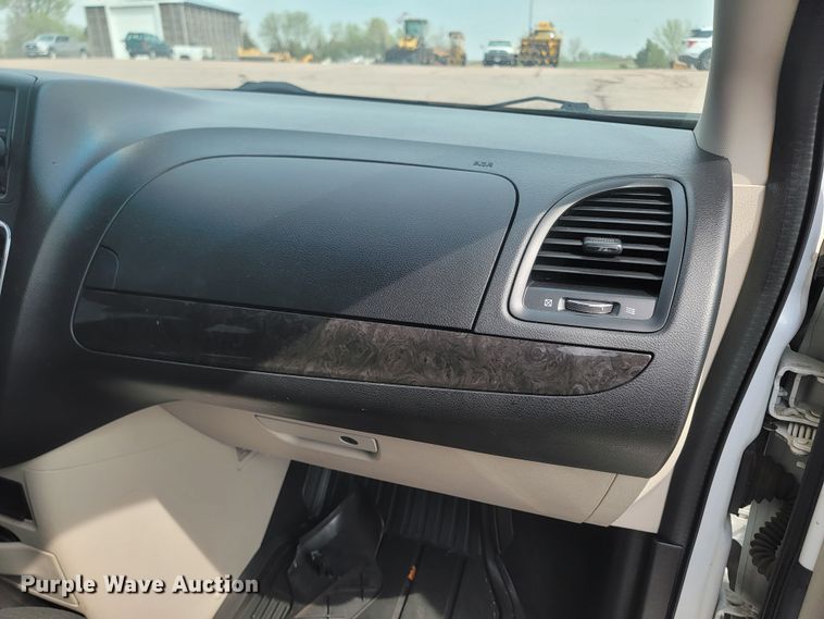 image for item ML9353 2015 Dodge Grand Caravan  van