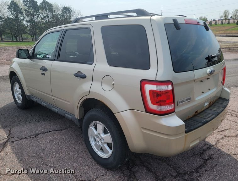 image for item ML9355 2010 Ford Escape XLT  SUV