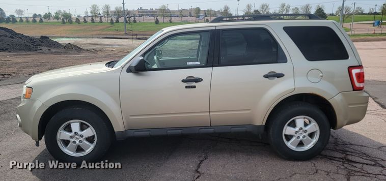 image for item ML9355 2010 Ford Escape XLT  SUV