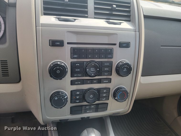 image for item ML9355 2010 Ford Escape XLT  SUV