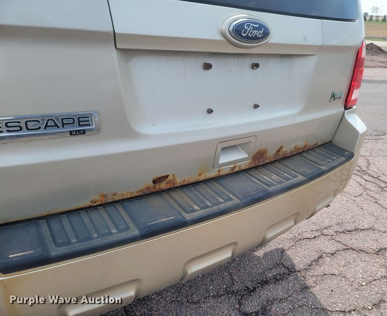 image for item ML9355 2010 Ford Escape XLT  SUV