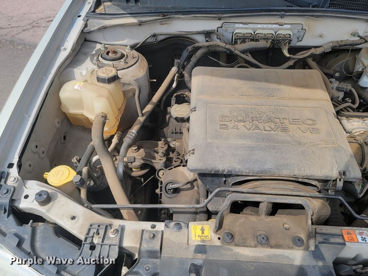 image for item ML9355 2010 Ford Escape XLT  SUV