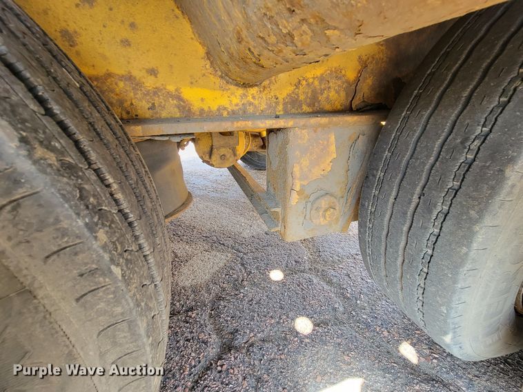 image for item ML9358 2007 Trailer King TK110HDG-543  lowboy equipment trailer