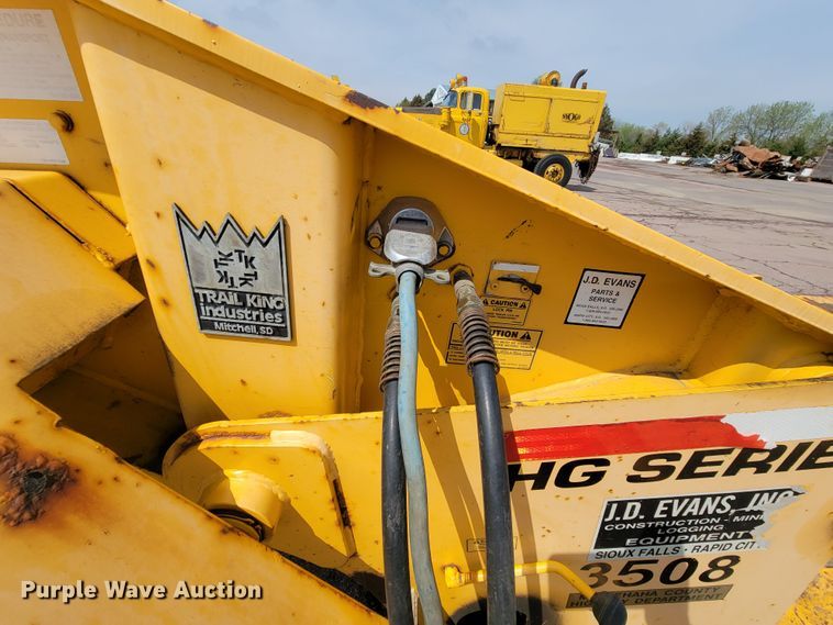 image for item ML9358 2007 Trailer King TK110HDG-543  lowboy equipment trailer