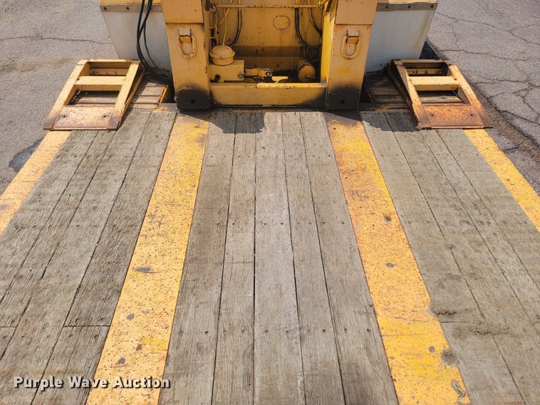 image for item ML9358 2007 Trailer King TK110HDG-543  lowboy equipment trailer