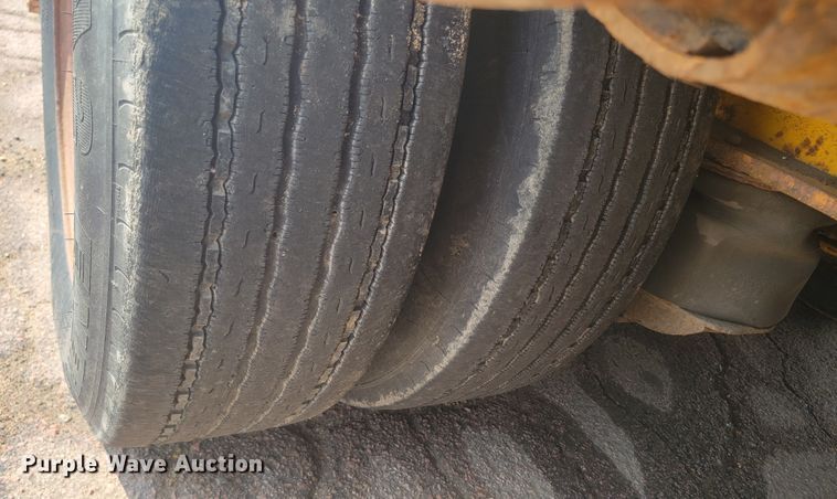 image for item ML9358 2007 Trailer King TK110HDG-543  lowboy equipment trailer