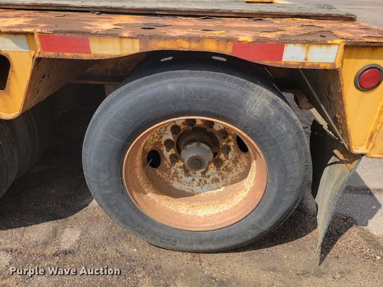 image for item ML9358 2007 Trailer King TK110HDG-543  lowboy equipment trailer