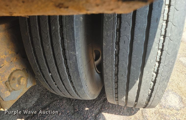 image for item ML9358 2007 Trailer King TK110HDG-543  lowboy equipment trailer