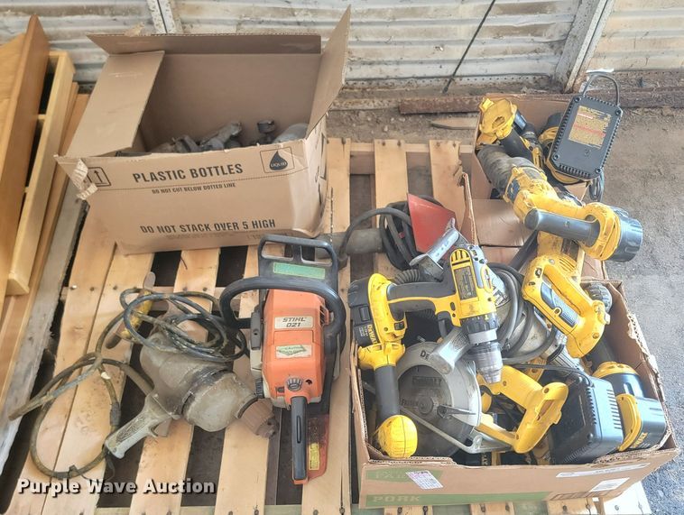 image for item ML9361 DeWalt  tools