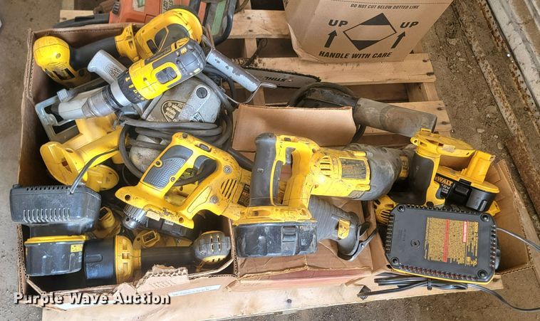 image for item ML9361 DeWalt  tools