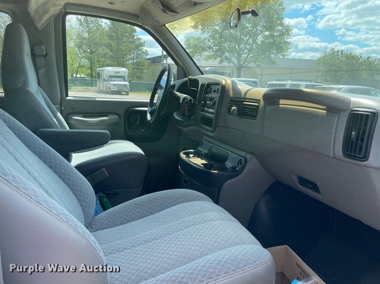 image for item MM9478 1998 Chevrolet Express  van