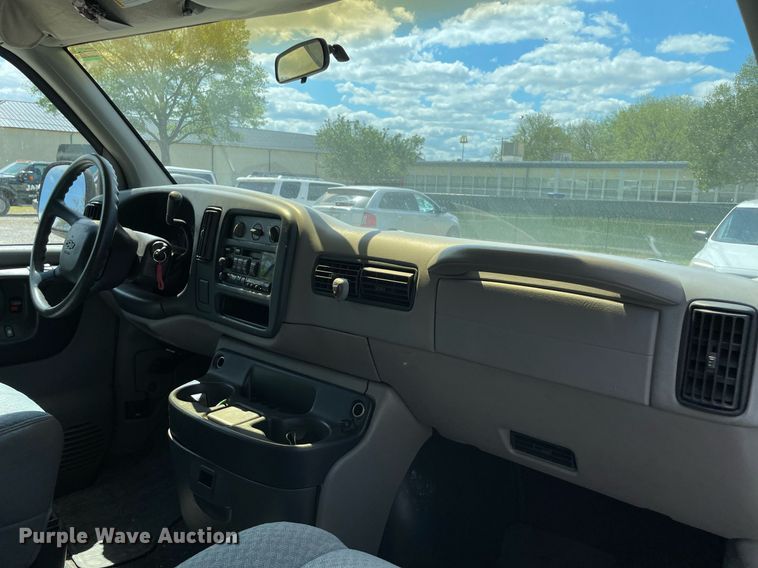 image for item MM9478 1998 Chevrolet Express  van