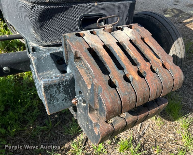 image for item MQ9873 2002 New Holland TL100  tractor