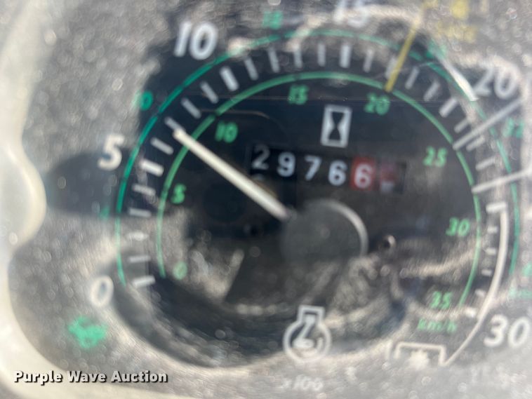 image for item MQ9873 2002 New Holland TL100  tractor