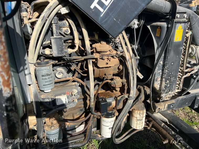 image for item MQ9873 2002 New Holland TL100  tractor