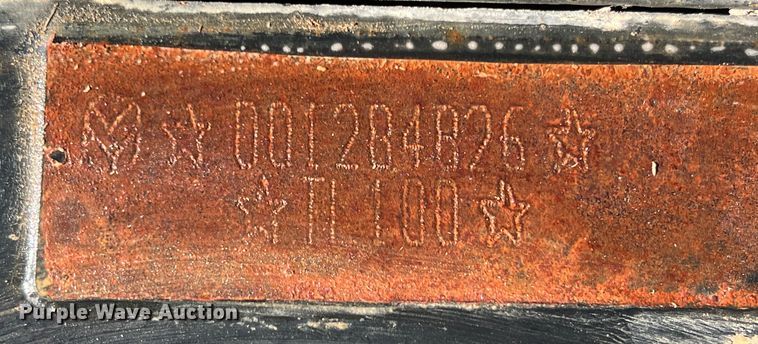 image for item MQ9873 2002 New Holland TL100  tractor