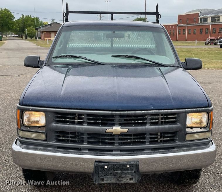 image for item MS9683 2000 Chevrolet C2500  pickup truck