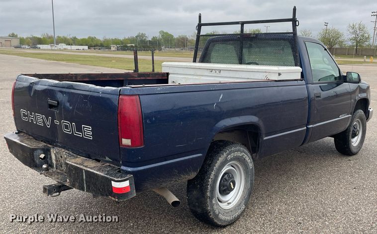 image for item MS9683 2000 Chevrolet C2500  pickup truck