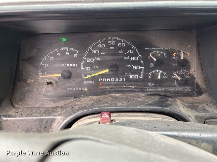 image for item MS9683 2000 Chevrolet C2500  pickup truck