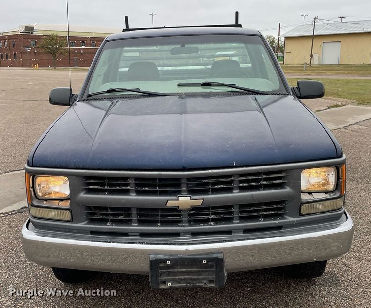 image for item MS9685 2000 Chevrolet C2500  pickup truck