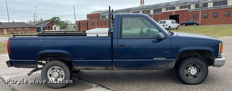 image for item MS9685 2000 Chevrolet C2500  pickup truck