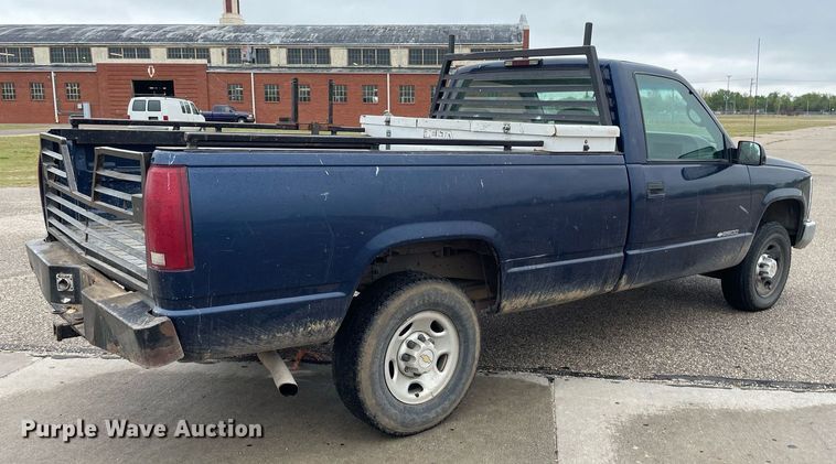 image for item MS9685 2000 Chevrolet C2500  pickup truck