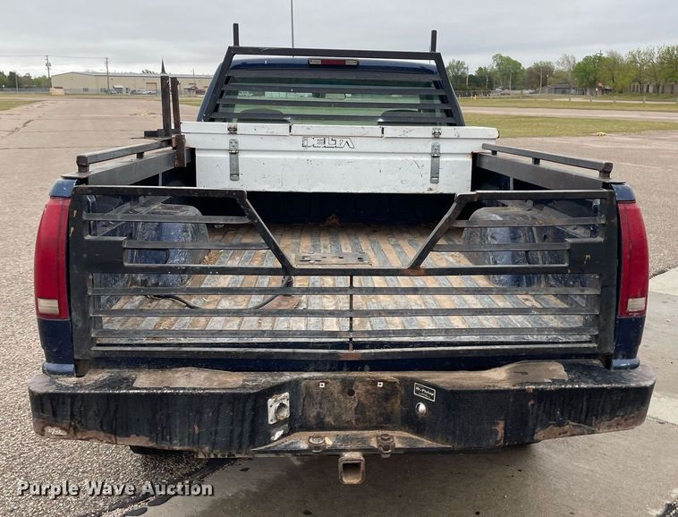 image for item MS9685 2000 Chevrolet C2500  pickup truck