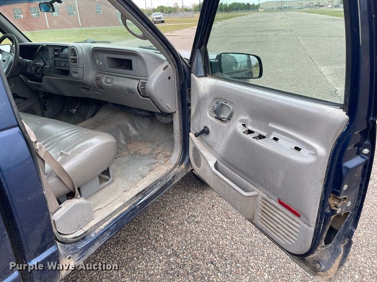 image for item MS9685 2000 Chevrolet C2500  pickup truck