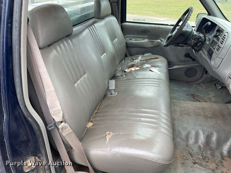 image for item MS9685 2000 Chevrolet C2500  pickup truck