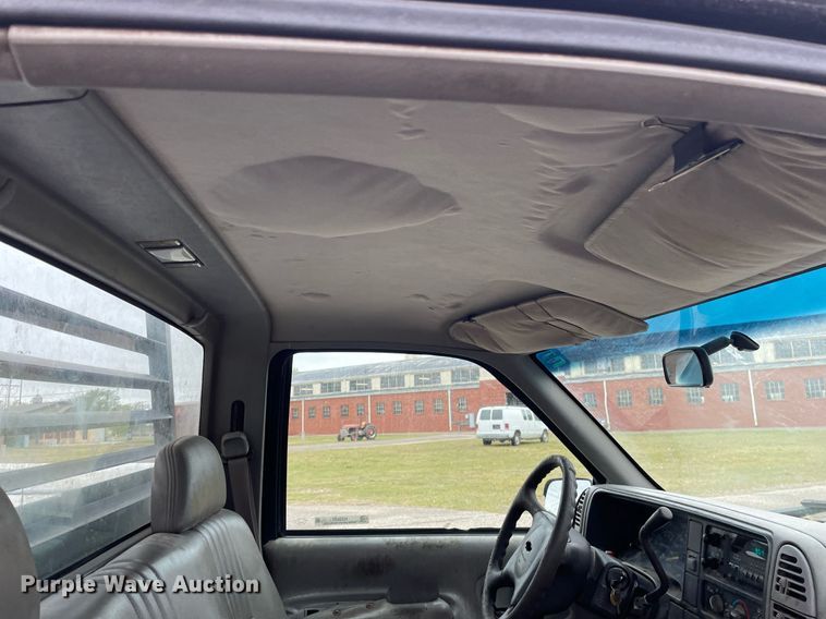 image for item MS9685 2000 Chevrolet C2500  pickup truck