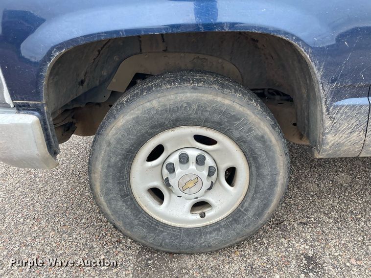 image for item MS9685 2000 Chevrolet C2500  pickup truck