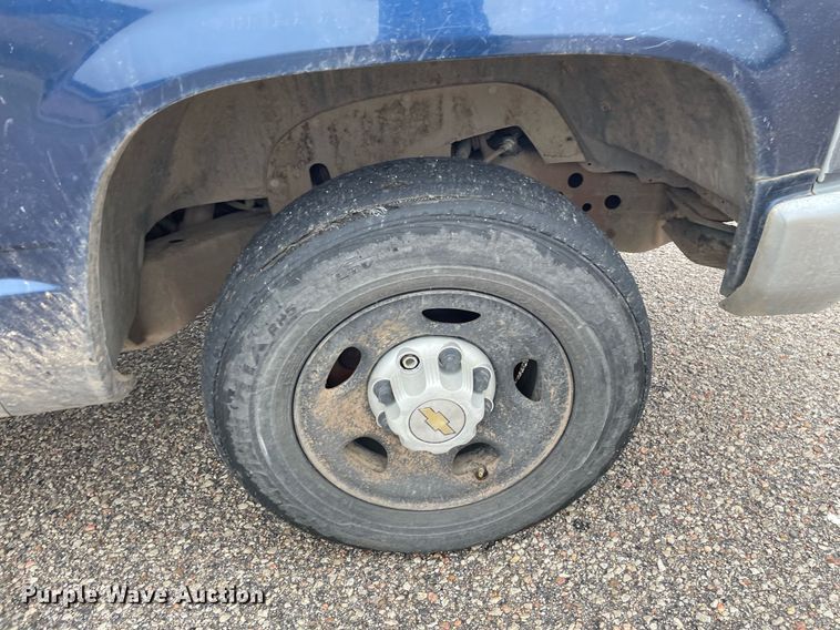 image for item MS9685 2000 Chevrolet C2500  pickup truck