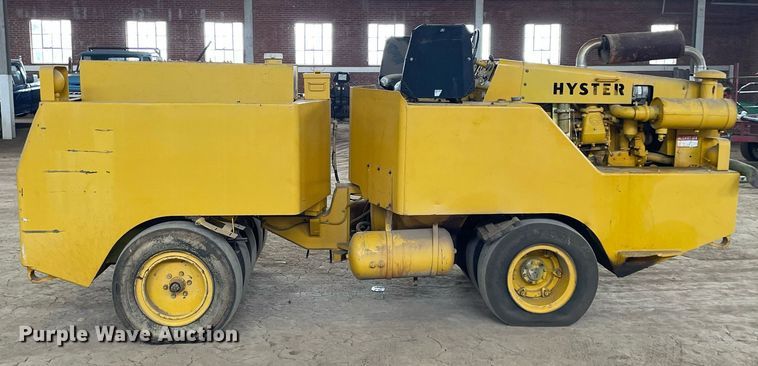 image for item MS9686 Hyster C530A  pneumatic roller