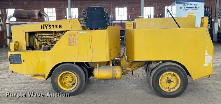 image for item MS9686 Hyster C530A  pneumatic roller