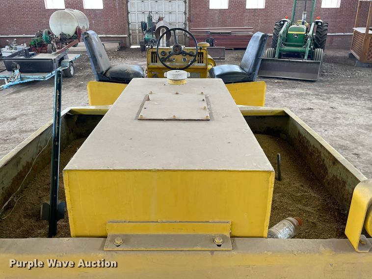 image for item MS9686 Hyster C530A  pneumatic roller