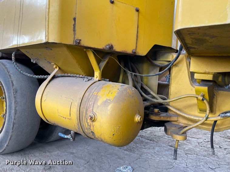 image for item MS9686 Hyster C530A  pneumatic roller