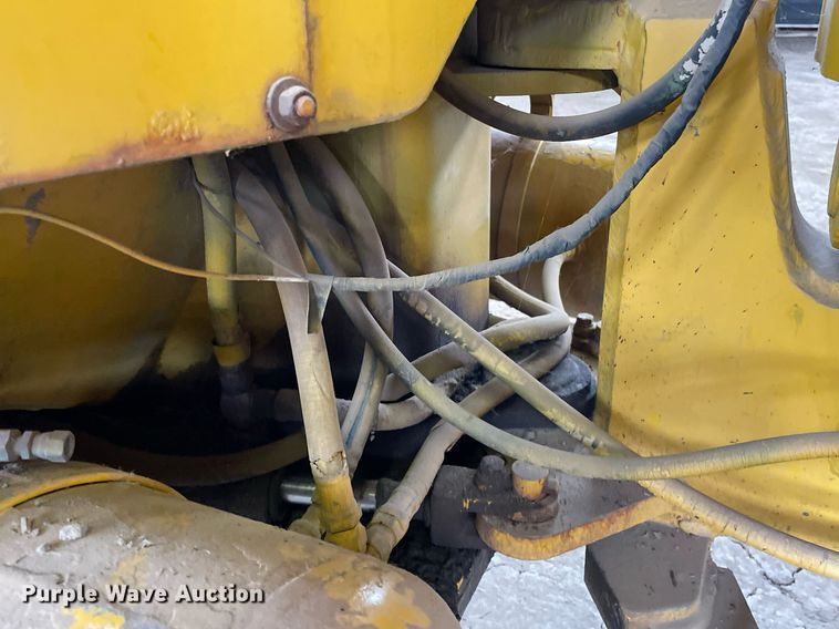 image for item MS9686 Hyster C530A  pneumatic roller