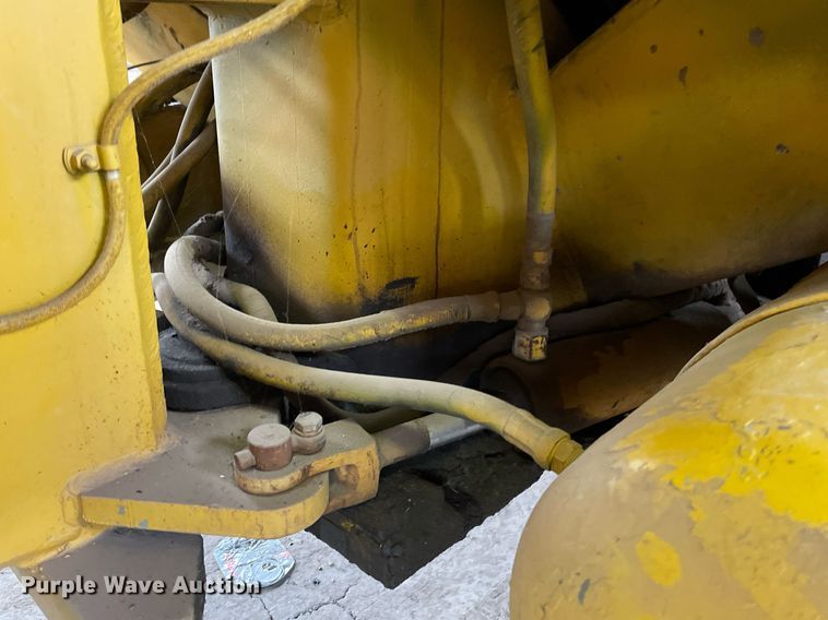 image for item MS9686 Hyster C530A  pneumatic roller