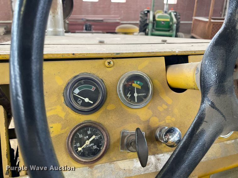 image for item MS9686 Hyster C530A  pneumatic roller