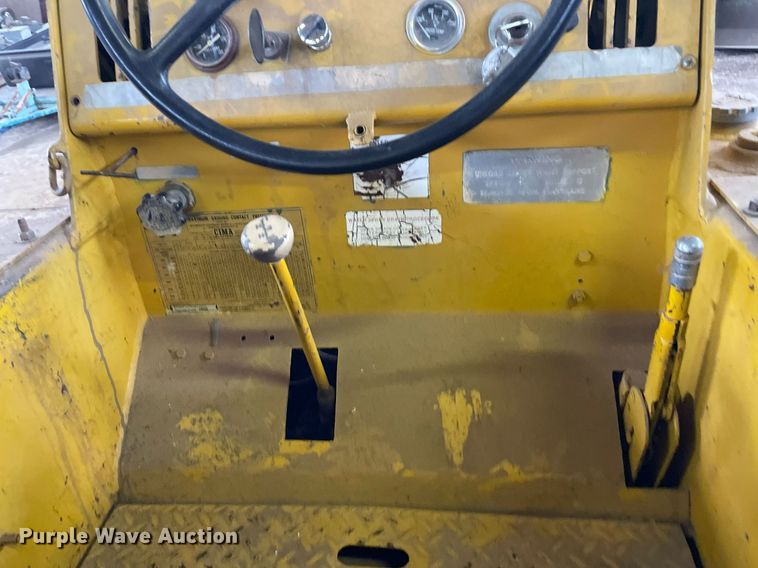 image for item MS9686 Hyster C530A  pneumatic roller