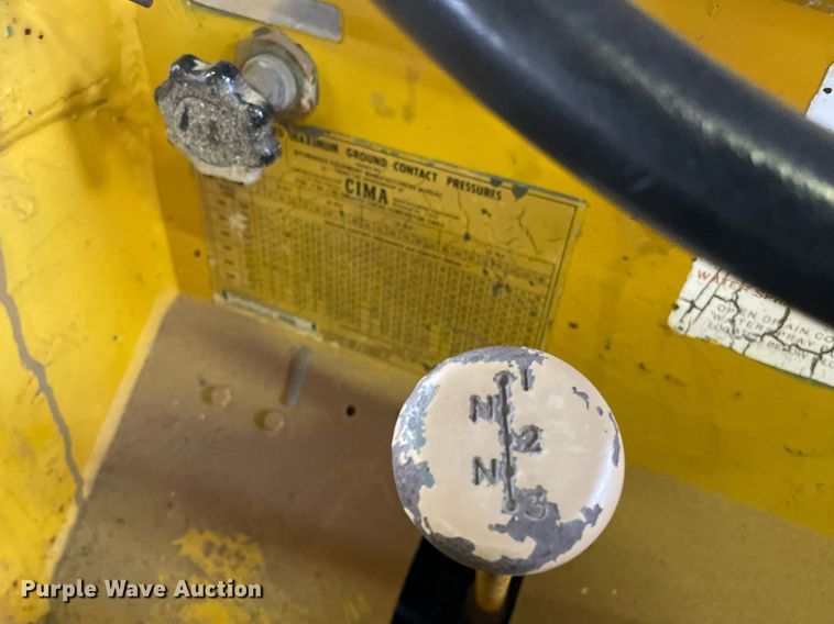 image for item MS9686 Hyster C530A  pneumatic roller