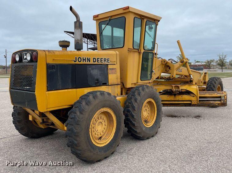 image for item MS9692 1984 John Deere 670A  motor grader