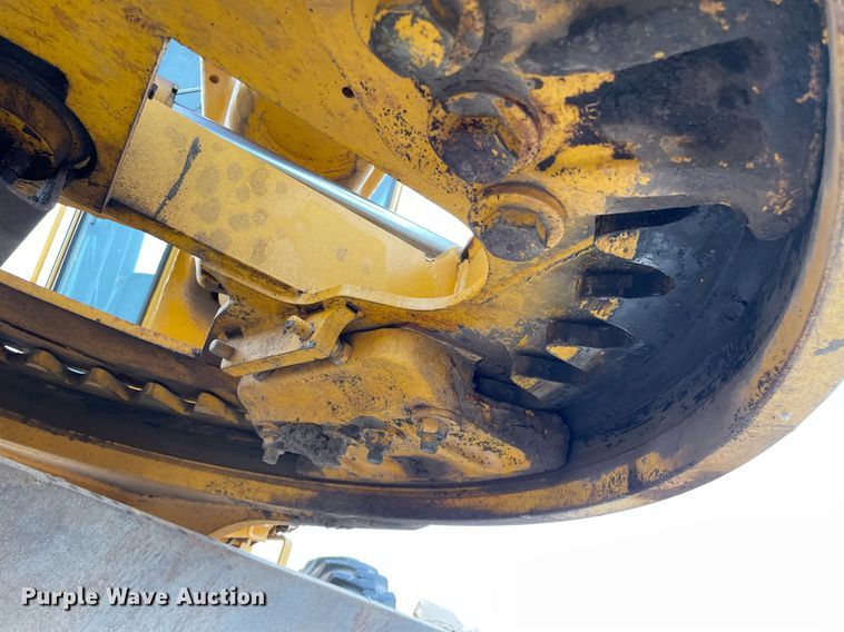 image for item MS9692 1984 John Deere 670A  motor grader